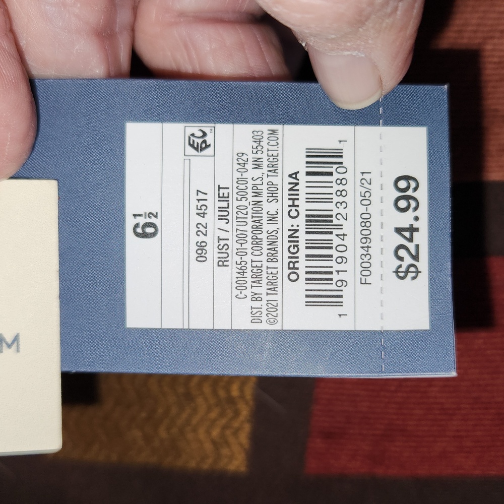 Universal Thread Shoes - Picture 4 of 10